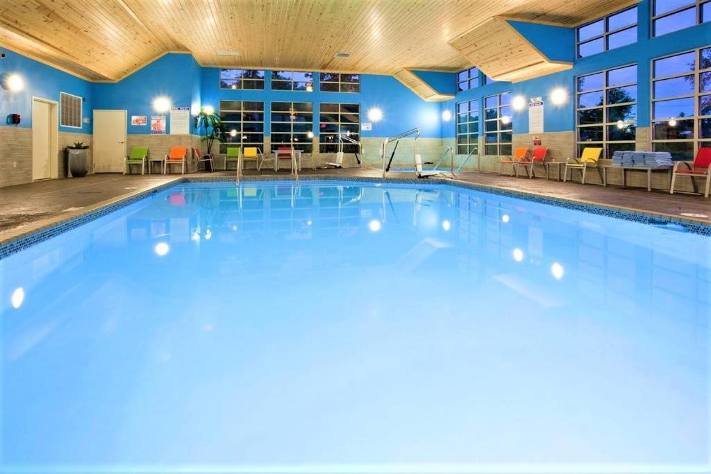 AmeriVu Inn&Suites - Chisago City Zewnętrze zdjęcie