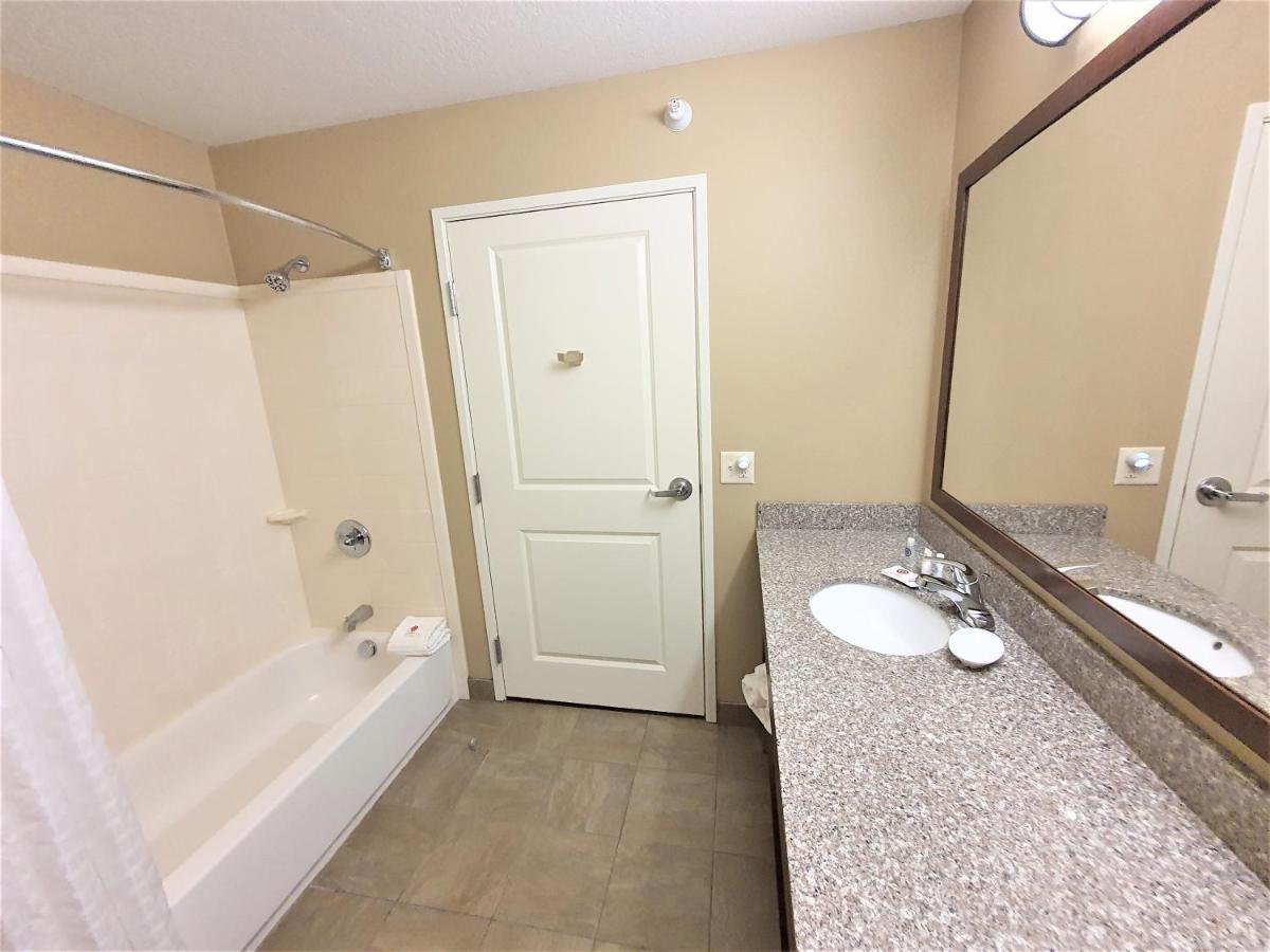 AmeriVu Inn&Suites - Chisago City Zewnętrze zdjęcie