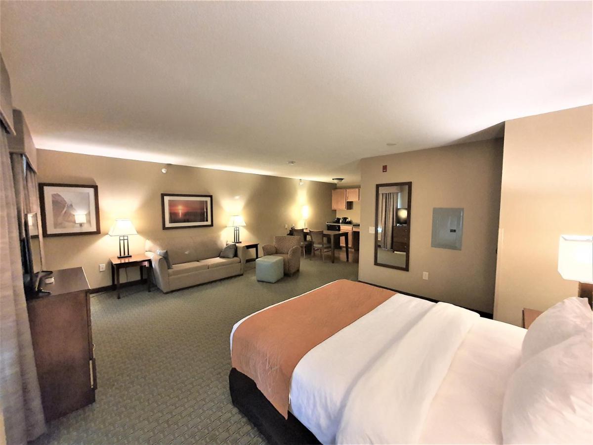 AmeriVu Inn&Suites - Chisago City Zewnętrze zdjęcie