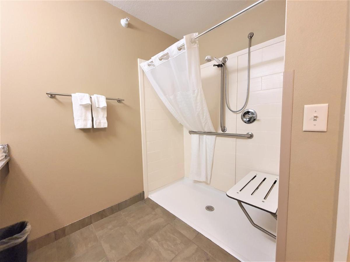 AmeriVu Inn&Suites - Chisago City Zewnętrze zdjęcie