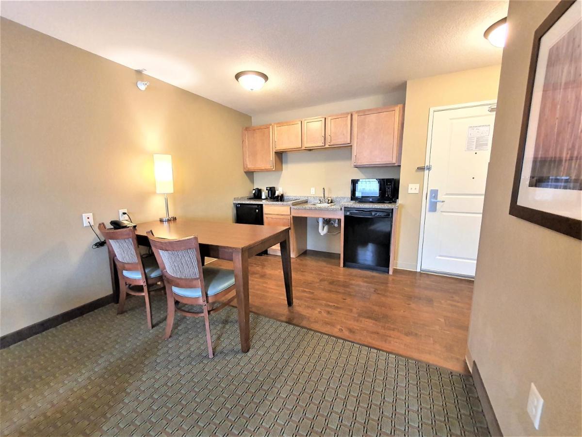 AmeriVu Inn&Suites - Chisago City Zewnętrze zdjęcie